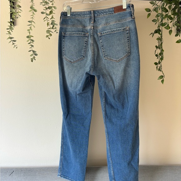 Embroidered Ripped Jeans - Picture 2 of 7